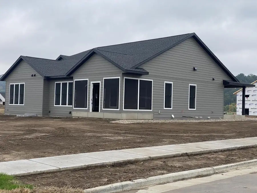 1422 Iris STREET, Holmen, WI 54636 - #2