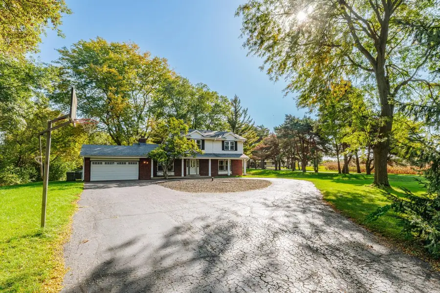 5110 S Woodridge LANE, New Berlin, WI 53146 - #3