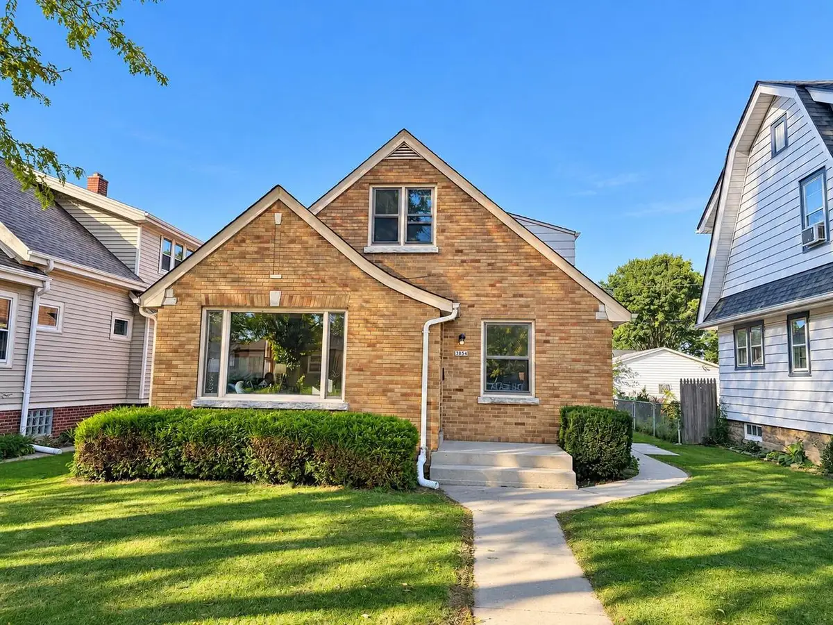 3854 E Carpenter AVENUE, Cudahy, WI 53110 - #1