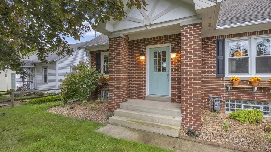 926 N 37th STREET, Sheboygan, WI 53081 - #3