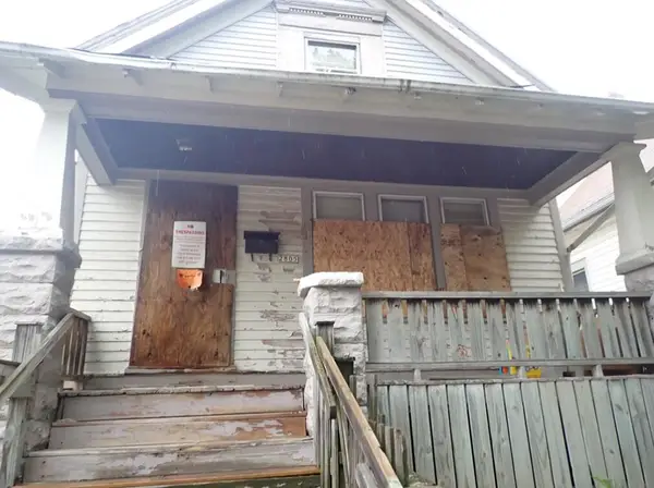 2805 N 17th STREET, Milwaukee, WI 53206