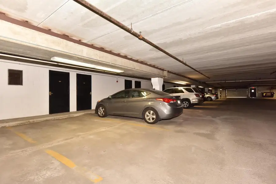 1906 E Shorewood BOULEVARD #265, Shorewood, WI 53211 - #3