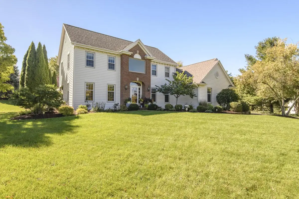 W302N1609 Crooked Creek COURT, Pewaukee, WI 53072 - #1