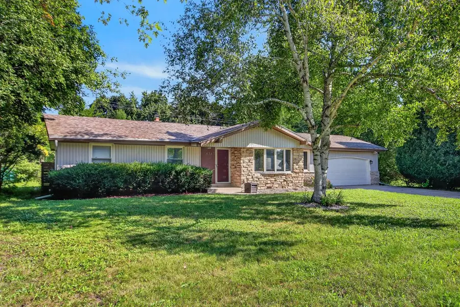 4740 W Donges LANE, Brown Deer, WI 53223 - #2