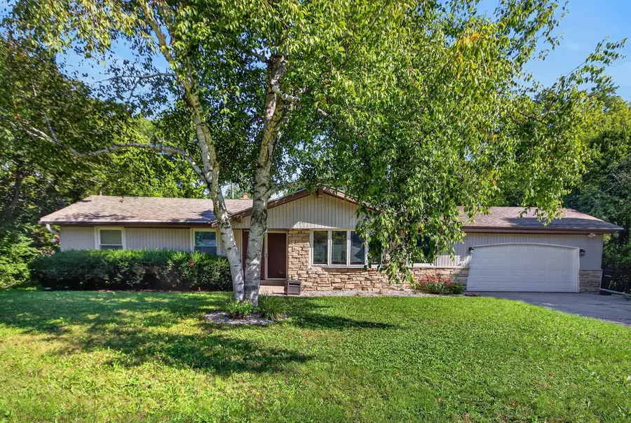 4740 W Donges LANE, Brown Deer, WI 53223 - #3
