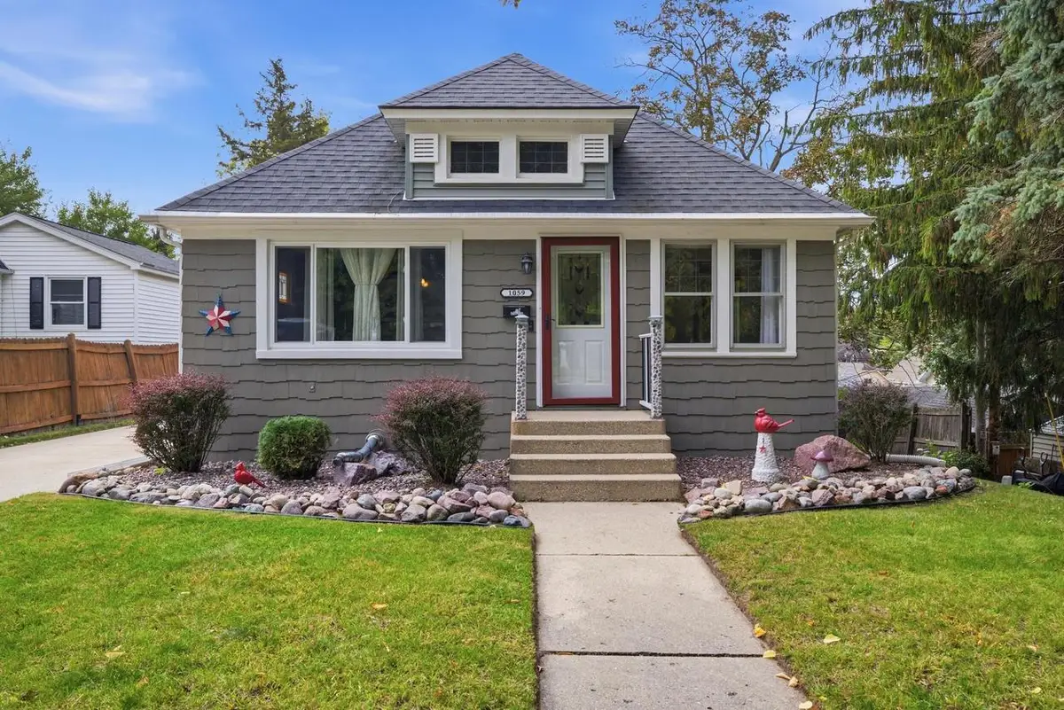 1059 Walnut STREET, West Bend, WI 53095 - #1