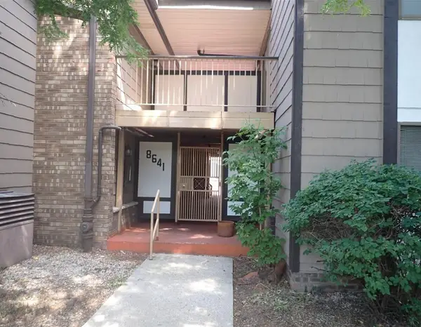 8641 N Servite DRIVE #208, Milwaukee, WI 53223