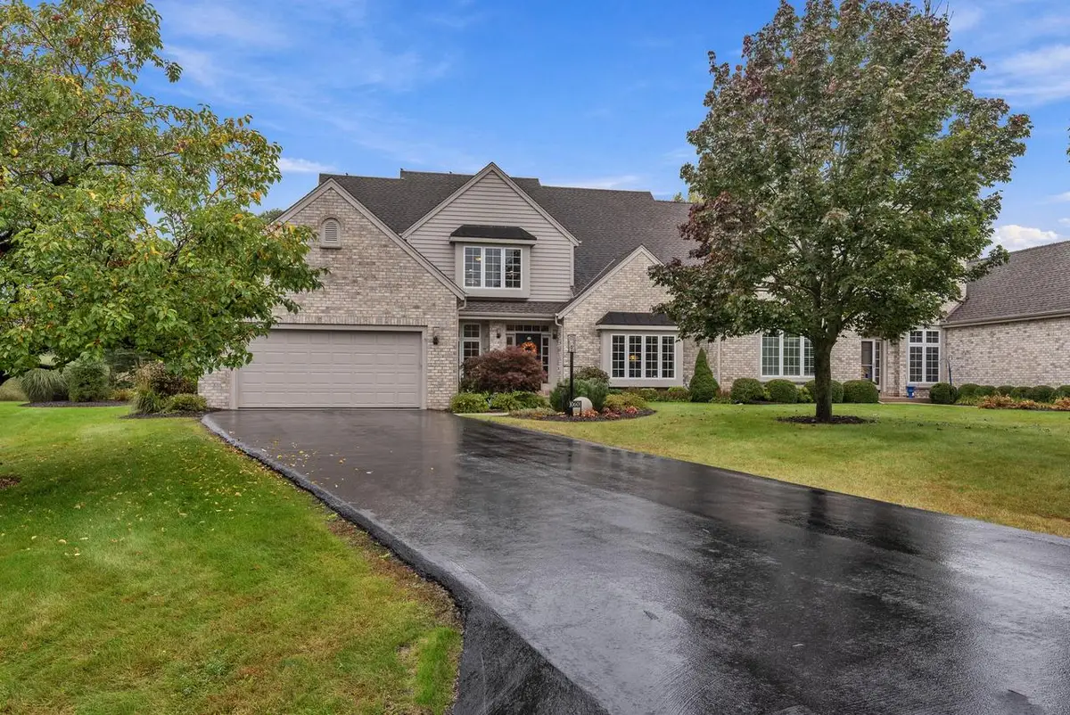 10601 N Hidden Reserve CIRCLE, Mequon, WI 53092 - #1