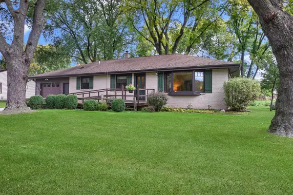 1904 Chestnut STREET, West Bend, WI 53095