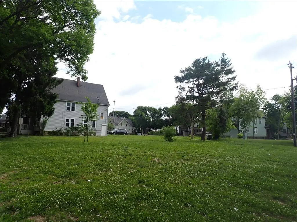 2800 N 34TH STREET, Milwaukee, WI 53210 - #1