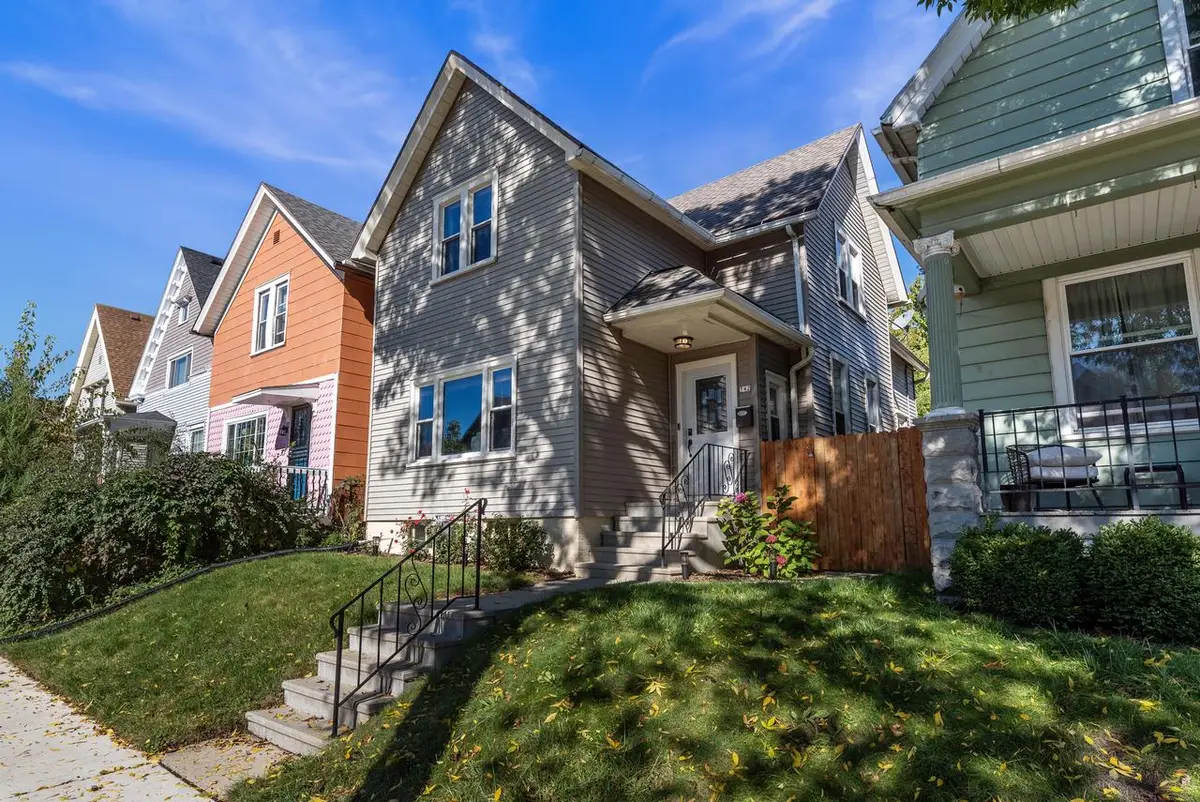 542 E Potter AVENUE, Milwaukee, WI 53207 - #1
