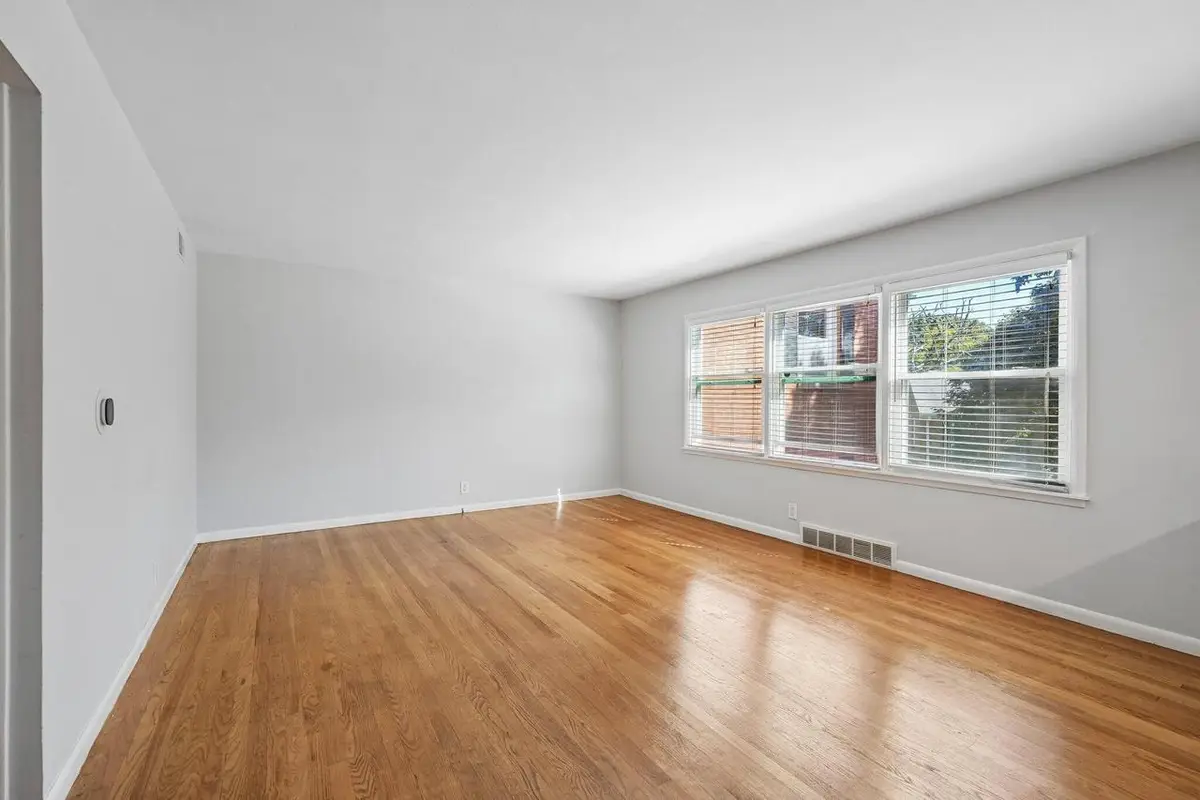 1335 E Randolph COURT #B, Milwaukee, WI 53212 - #1
