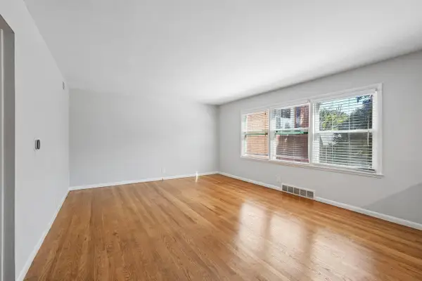 1335 E Randolph COURT #B, Milwaukee, WI 53212