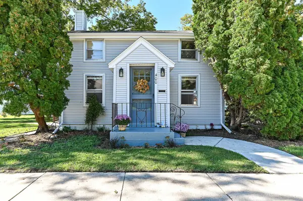 400&402 S 3rd STREET, Waterford, WI 53185