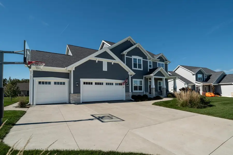W223N4515 Boxleaf LANE, Pewaukee, WI 53072 - #3