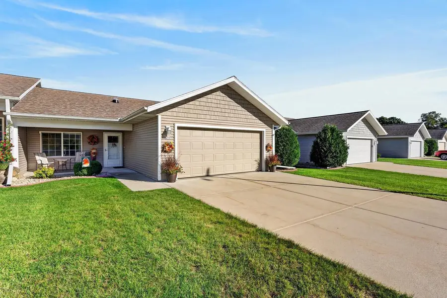 458 Simon DRIVE, Hartford, WI 53027 - #2