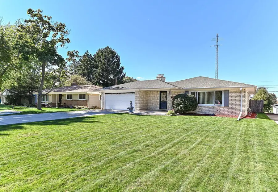 3170 Taylor AVENUE, Racine, WI 53405 - #3