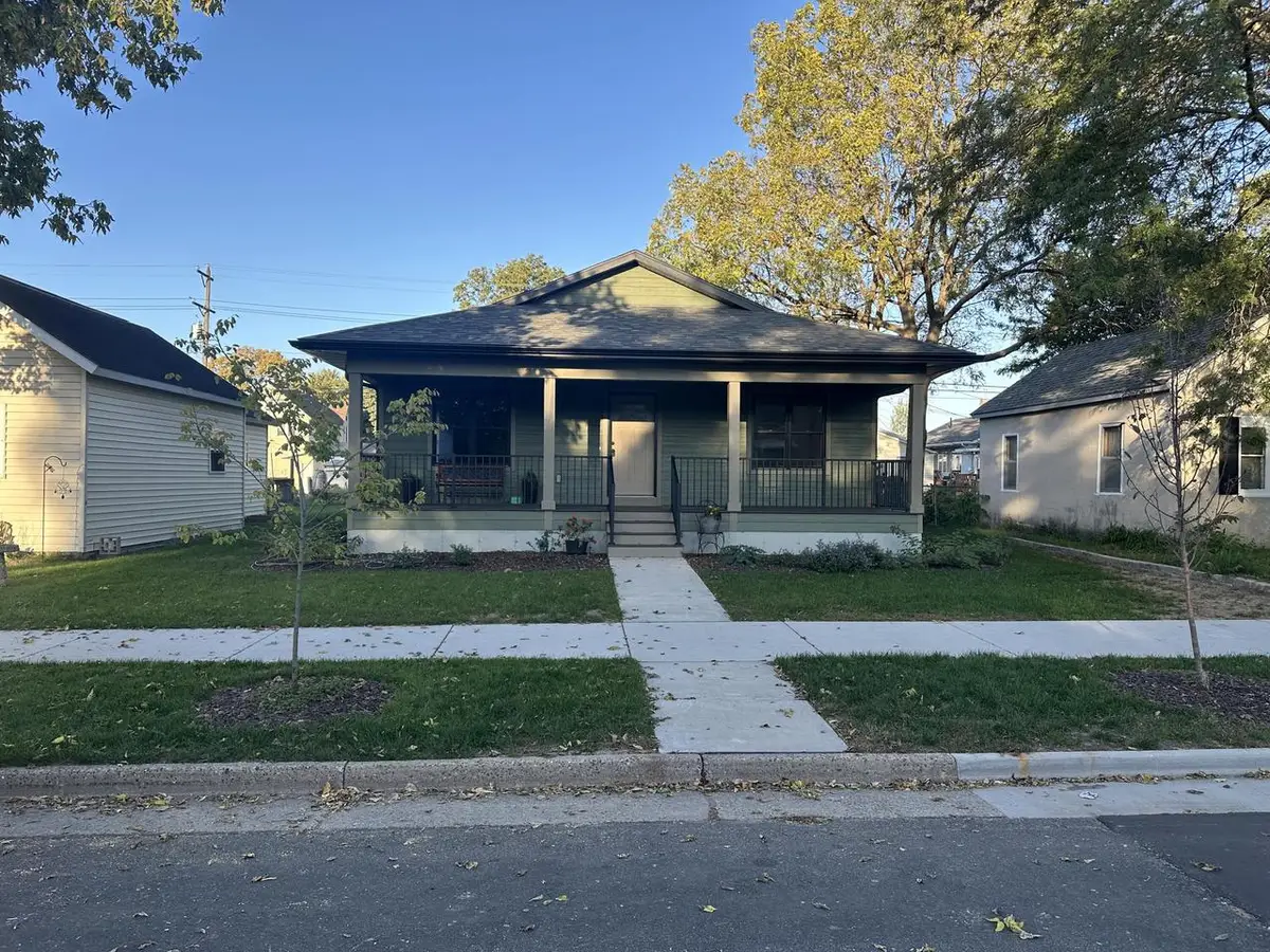 823 Avon STREET, La Crosse, WI 54603 - #1