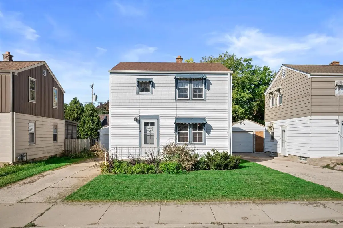 2759 S Humboldt Park COURT, Milwaukee, WI 53207 - #1