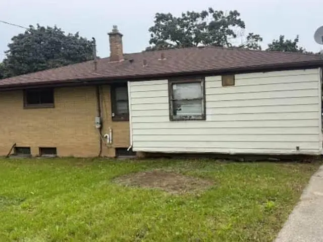8817 W Custer AVENUE, Milwaukee, WI 53225 - #2