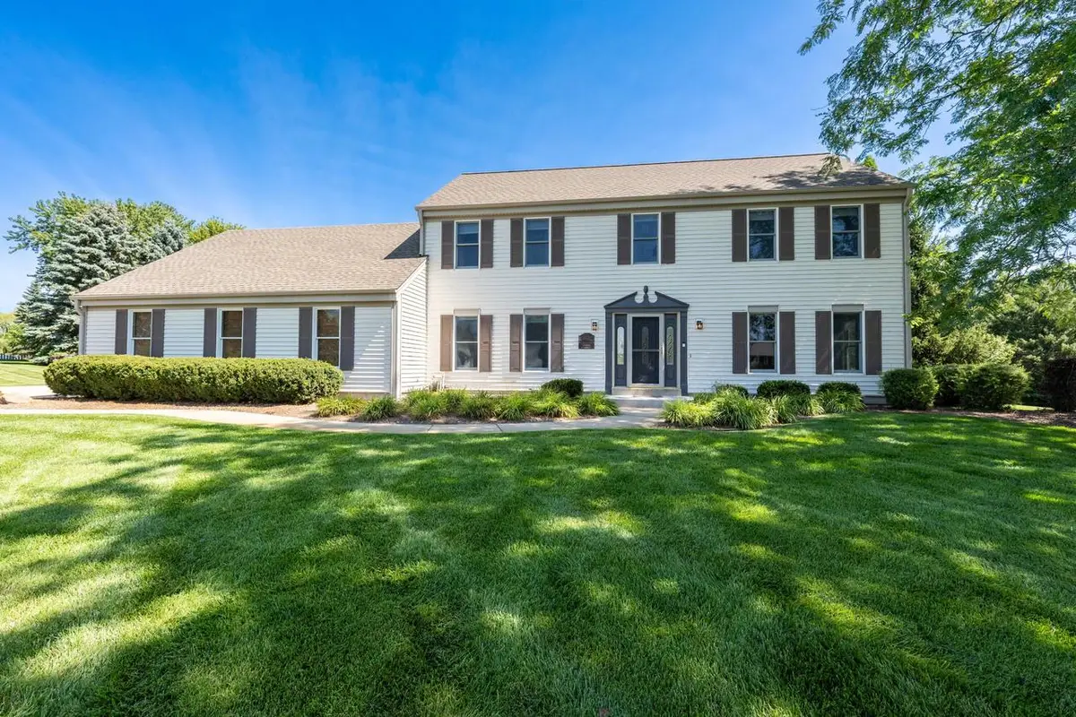 W328N3834 Range Woods DRIVE, Nashotah, WI 53058 - #1