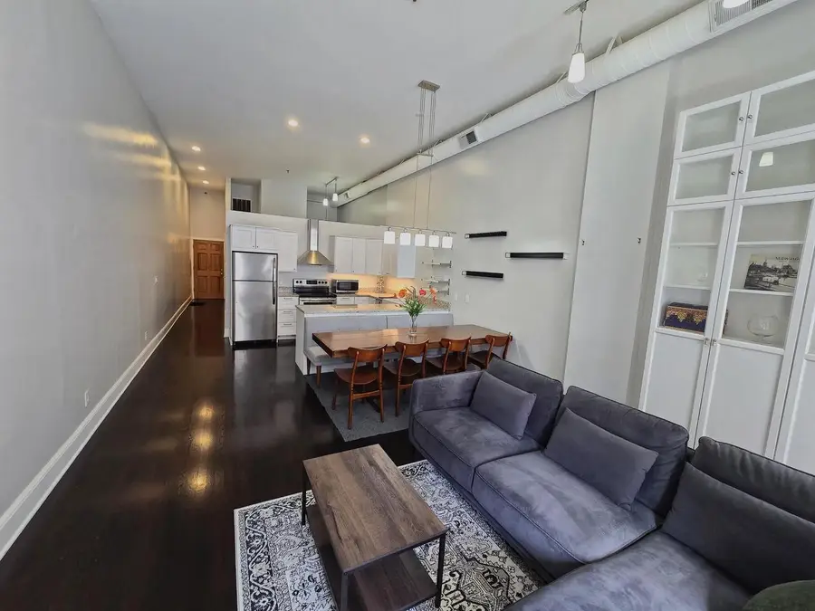 715 N Milwaukee STREET #302, Milwaukee, WI 53202 - #3