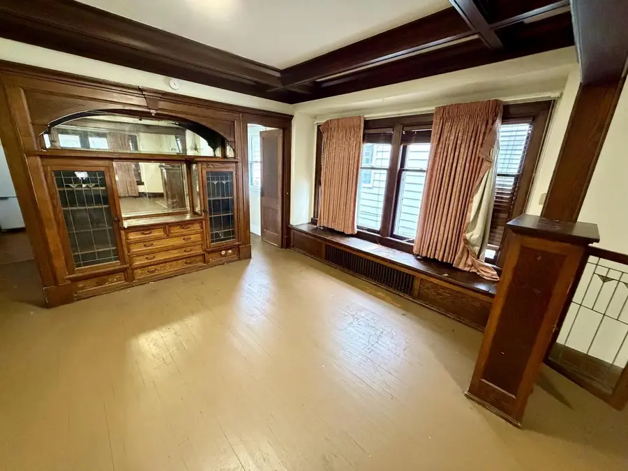 2206 W Keefe AVENUE, Milwaukee, WI 53206 - #2