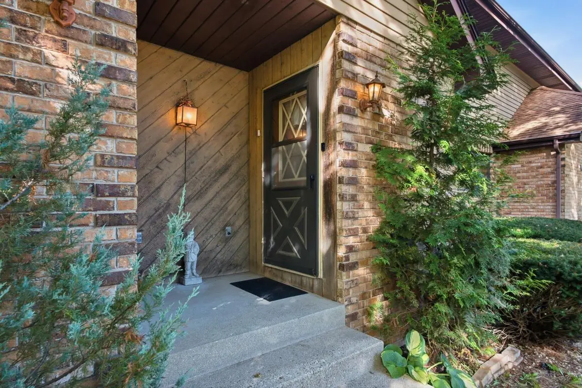 1321 Camden WAY #B, Waukesha, WI 53186 - #1