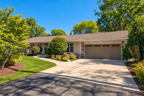 6800 N Reynard ROAD, Fox Point, WI 53217