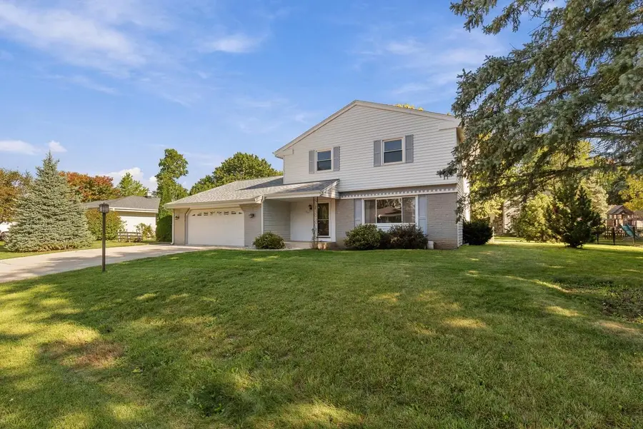 1115 Saratoga PARKWAY, Oconomowoc, WI 53066 - #2