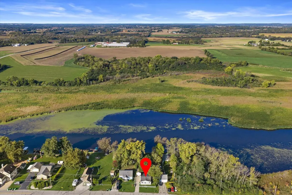 8012 Fox River ROAD, Waterford, WI 53185 - #1