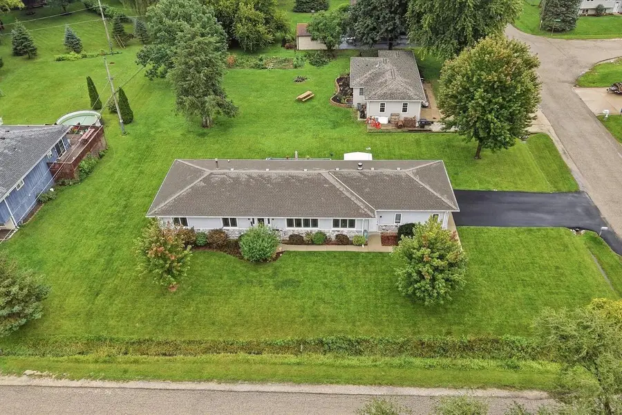 1014 N Meadow DRIVE, Silver Lake, WI 53170 - #3