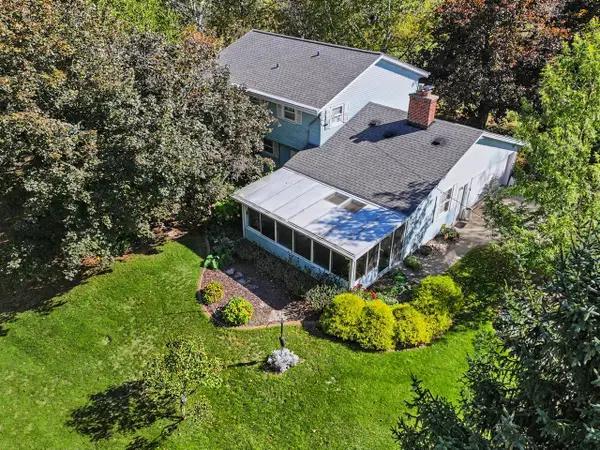 990 Wallace Lake ROAD, West Bend, WI 53090