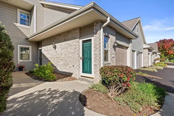 18725 Emerald CIRCLE #J, Brookfield, WI 53045
