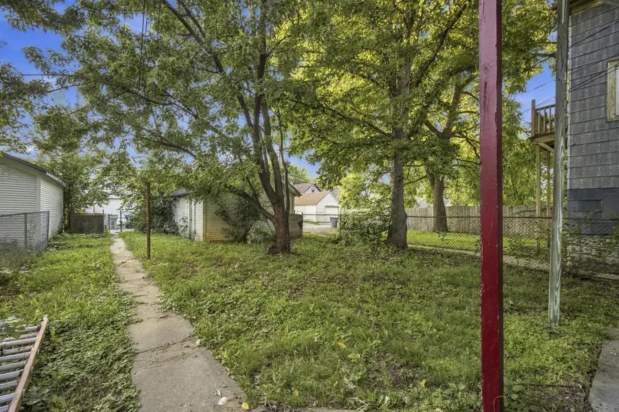 2625 N 37th STREET, Milwaukee, WI 53210 - #3