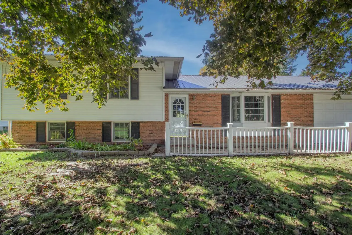 310 S Concord AVENUE, Watertown, WI 53094 - #1