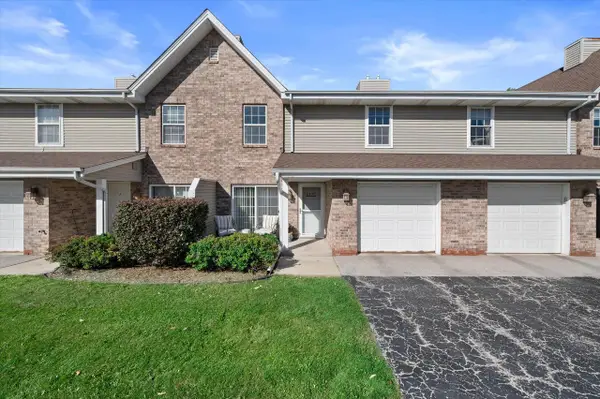 617 Westfield WAY #C, Pewaukee, WI 53072