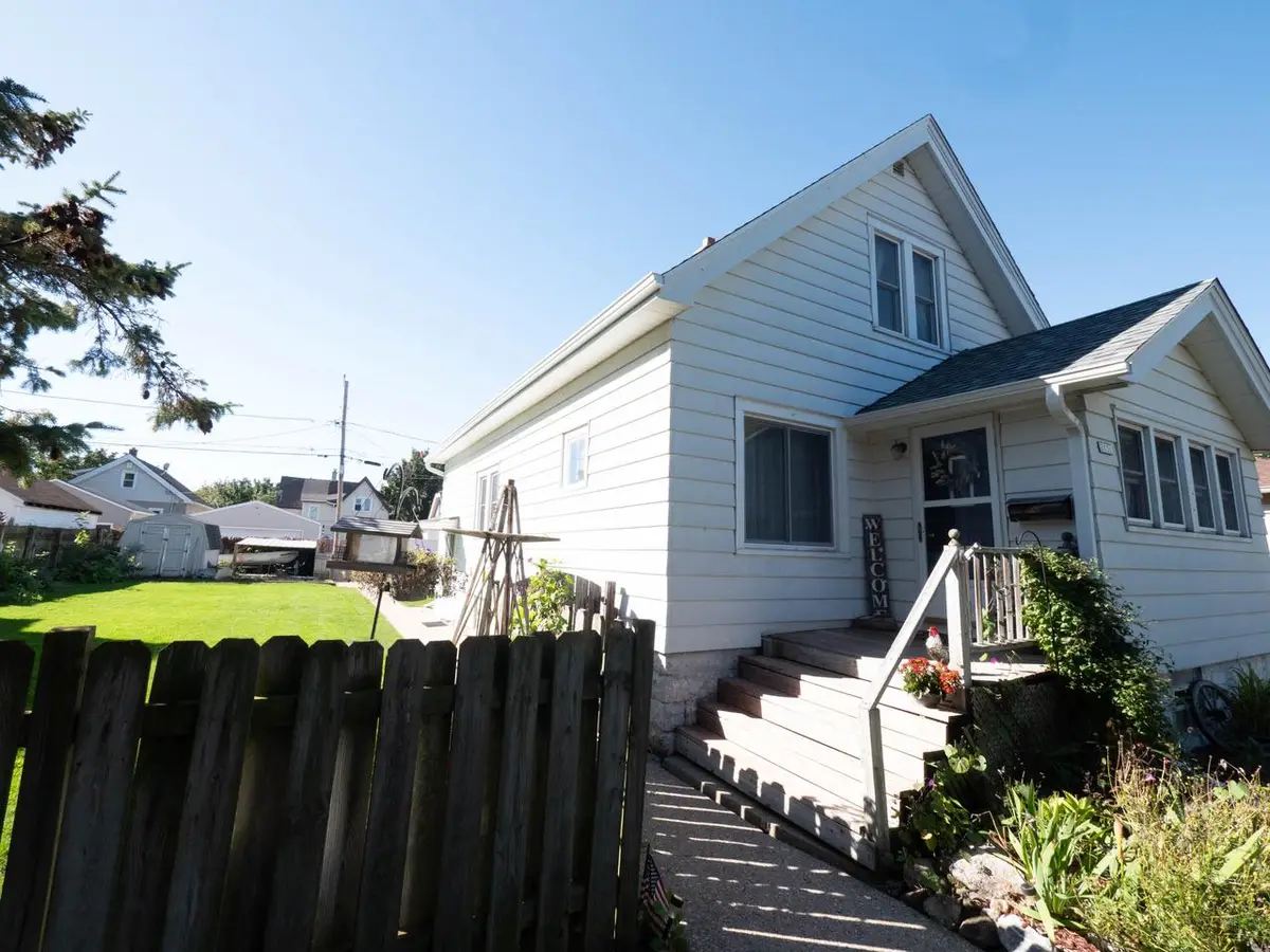 2131 S 62nd STREET, West Allis, WI 53219 - #1