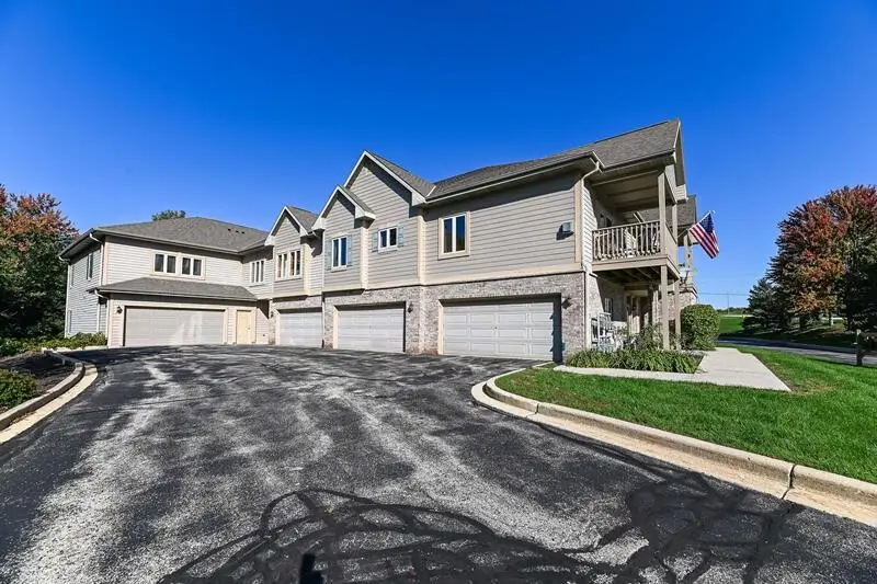 1610 Gabriel DRIVE #7, Waukesha, WI 53188 - #2