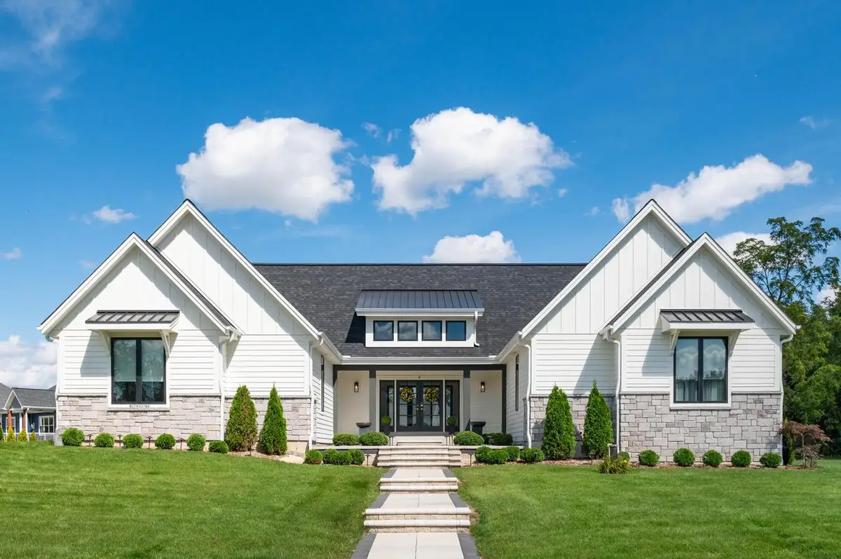 W274S3754 Legend Clubs COURT, Waukesha, WI 53189 - #1
