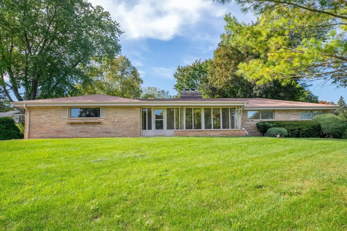 15300 High Knoll LANE, Brookfield, WI 53005 - #1