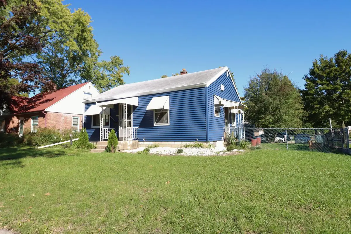 5852 N 35th STREET, Milwaukee, WI 53209 - #1