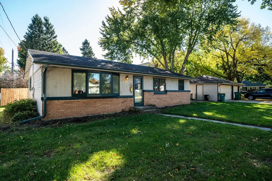 N39W6631 Jackson STREET, Cedarburg, WI 53012 - #2