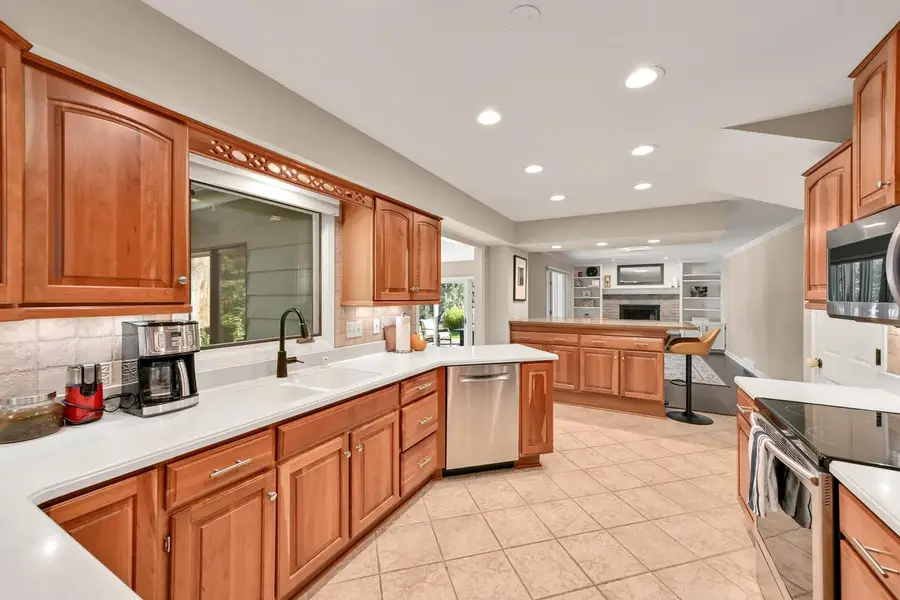 21400 Lancelot DRIVE, Brookfield, WI 53045 - #2