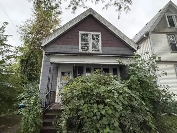 2620 S Pine AVENUE, Milwaukee, WI 53207