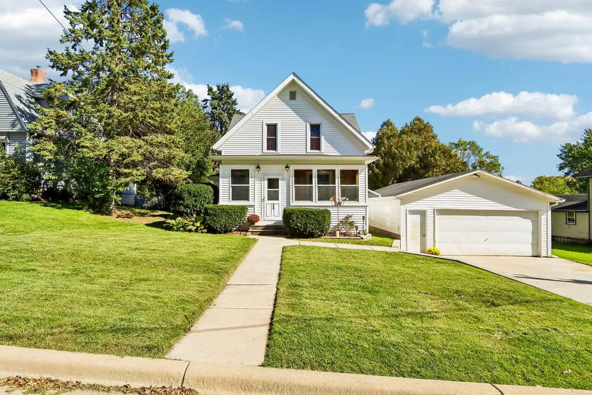 319 Sheldon STREET, Cambridge, WI 53523 - #1