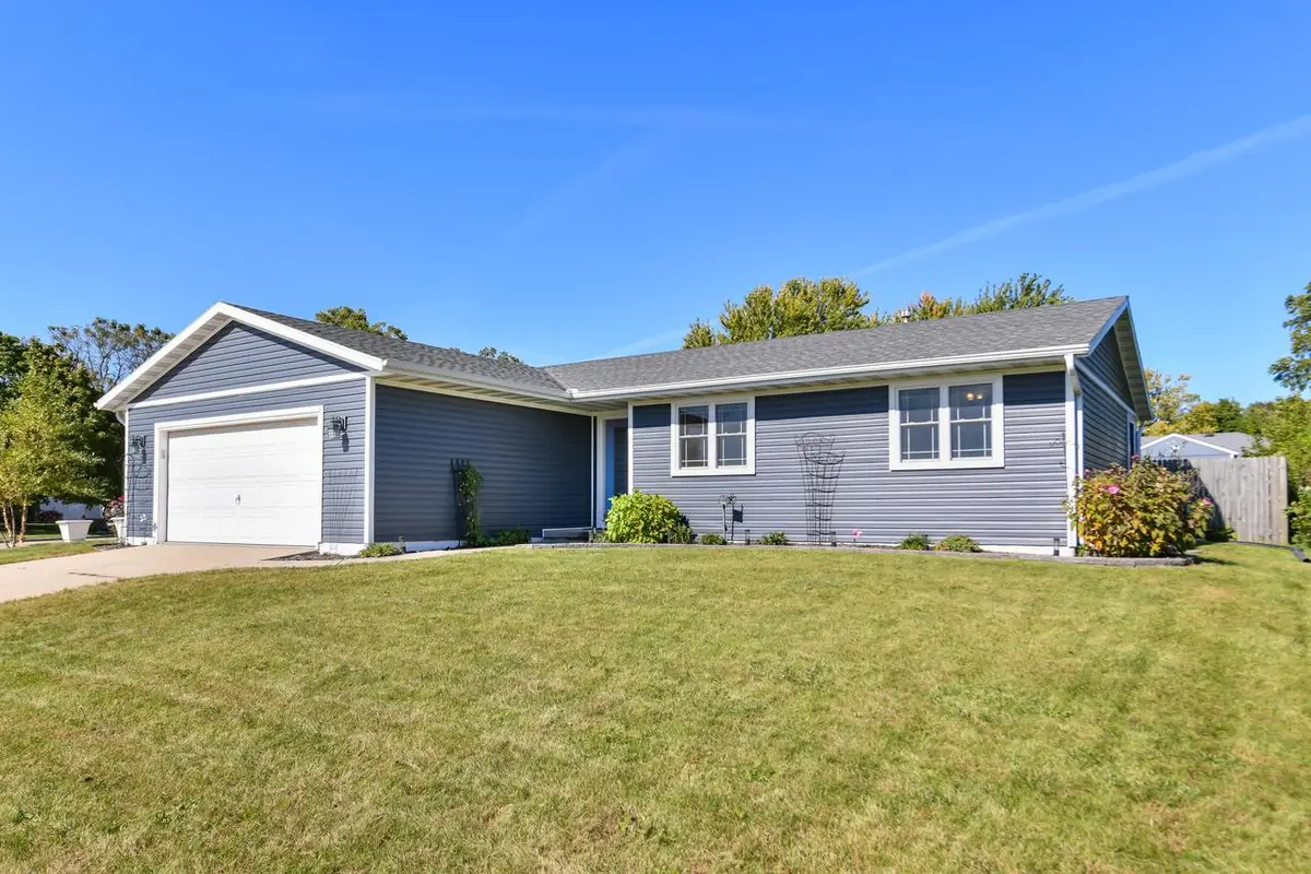152 Andrea AVENUE, Darien, WI 53114 - #1