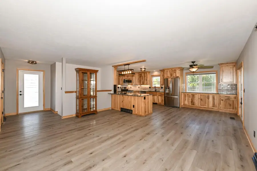 152 Andrea AVENUE, Darien, WI 53114 - #3