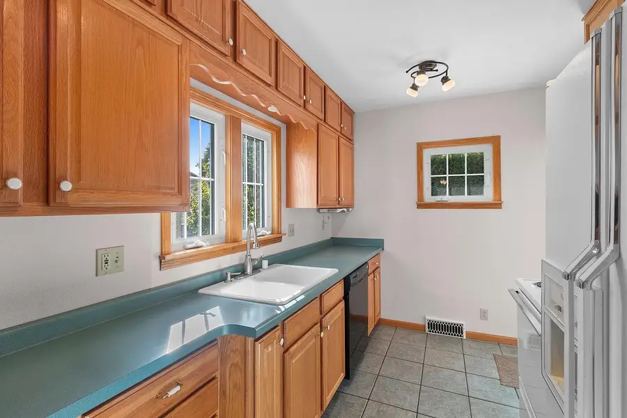 1132 N 15th STREET, Manitowoc, WI 54220 - #2