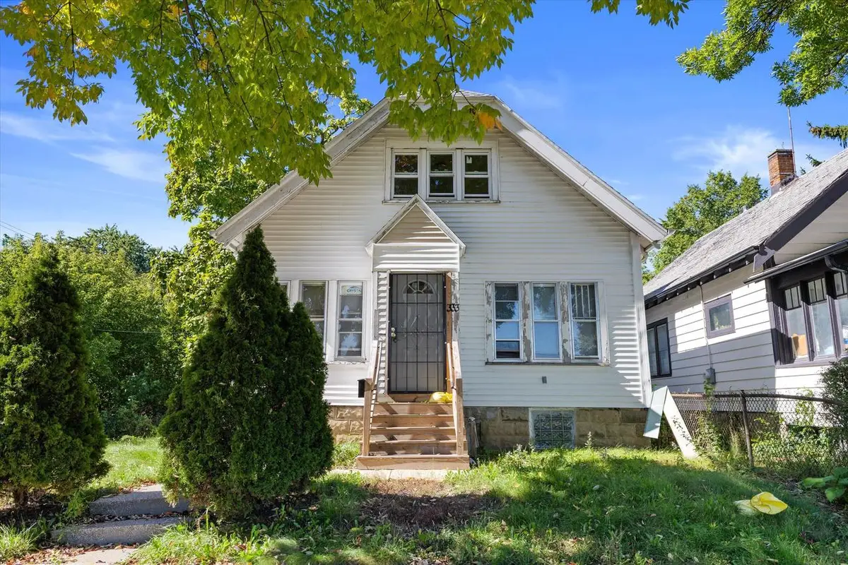 333 N 36th STREET, Milwaukee, WI 53208 - #1